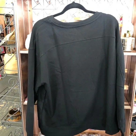 Ava & Viv long sleeve sweatshirt beauty knows no size affirmation positive black - Picture 3 of 7